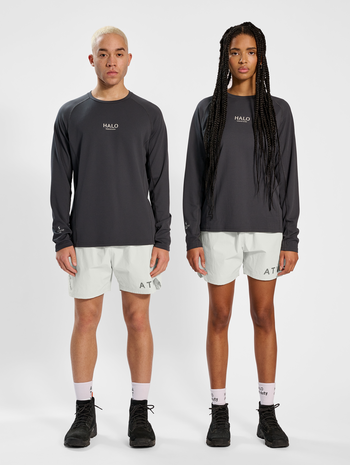 HALO SHORTS, PUMICE STONE, model