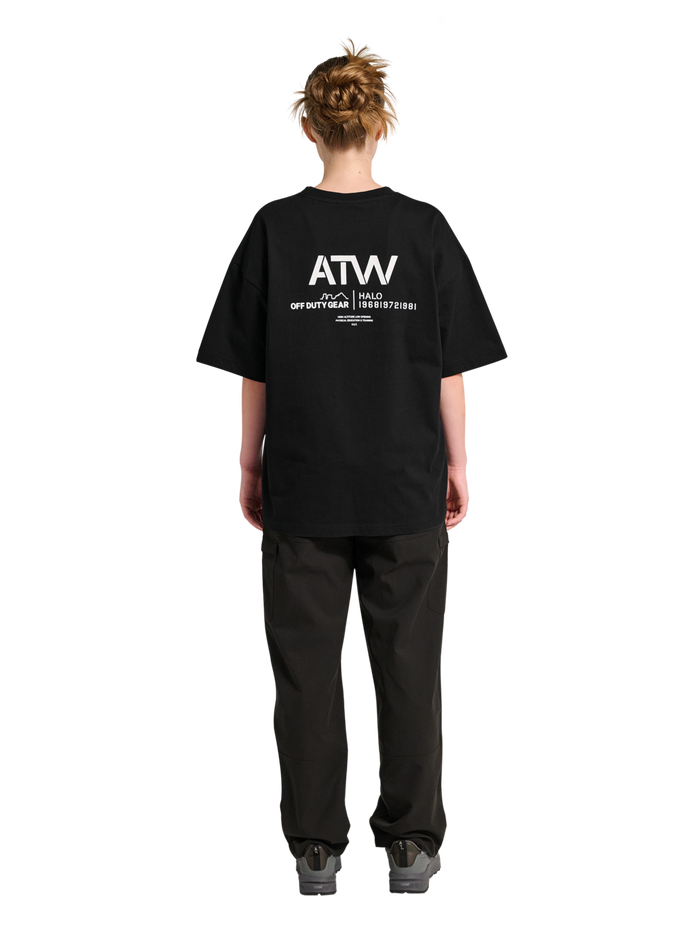 HALO GRAPHIC BOXY T-SHIRT, BLACK, model