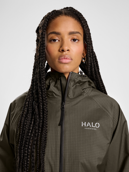 HALO SHELL JACKET, MAJOR BROWN, model