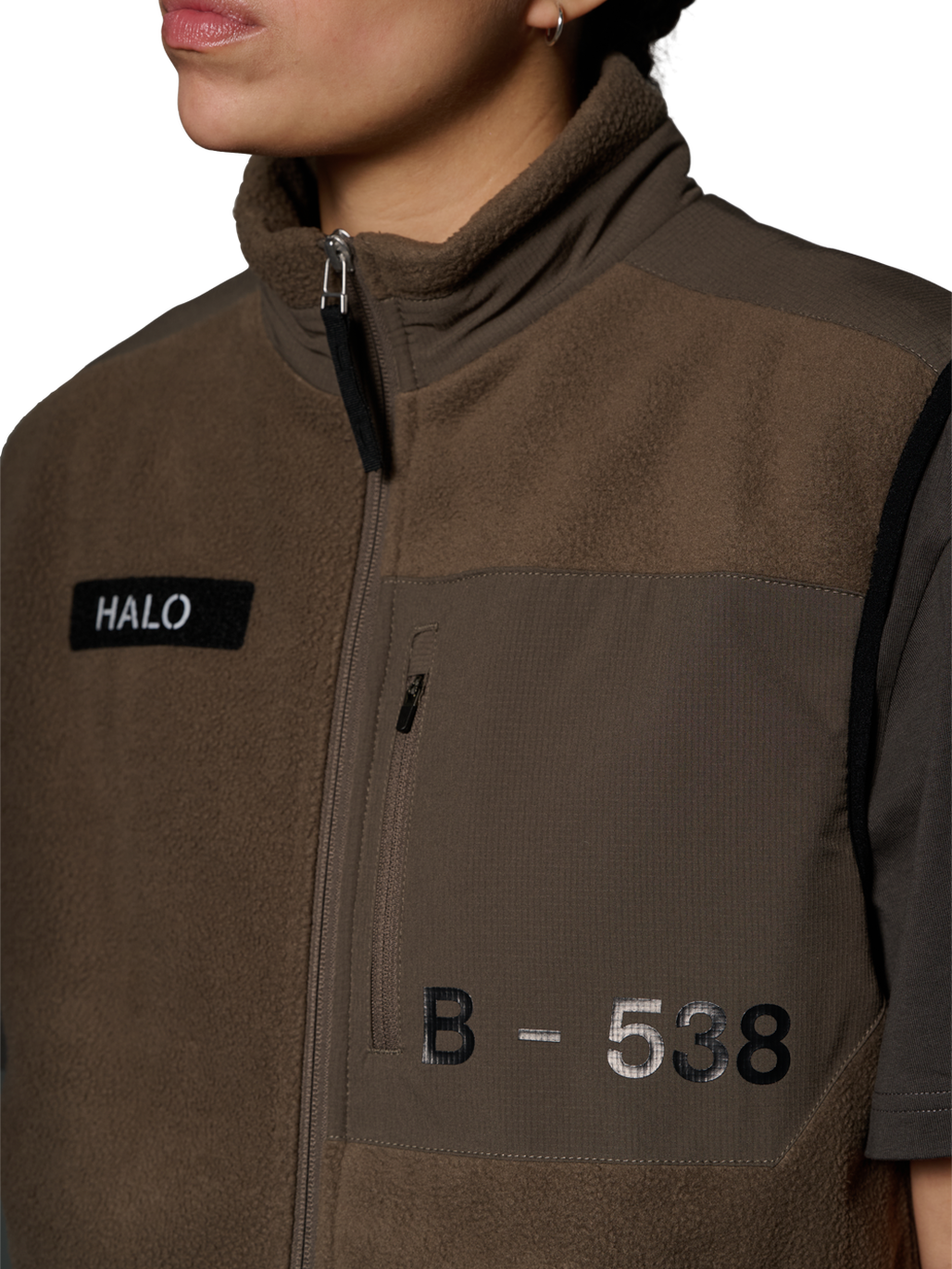 HALO TEDDY FLEECE VEST, MAJOR BROWN, model