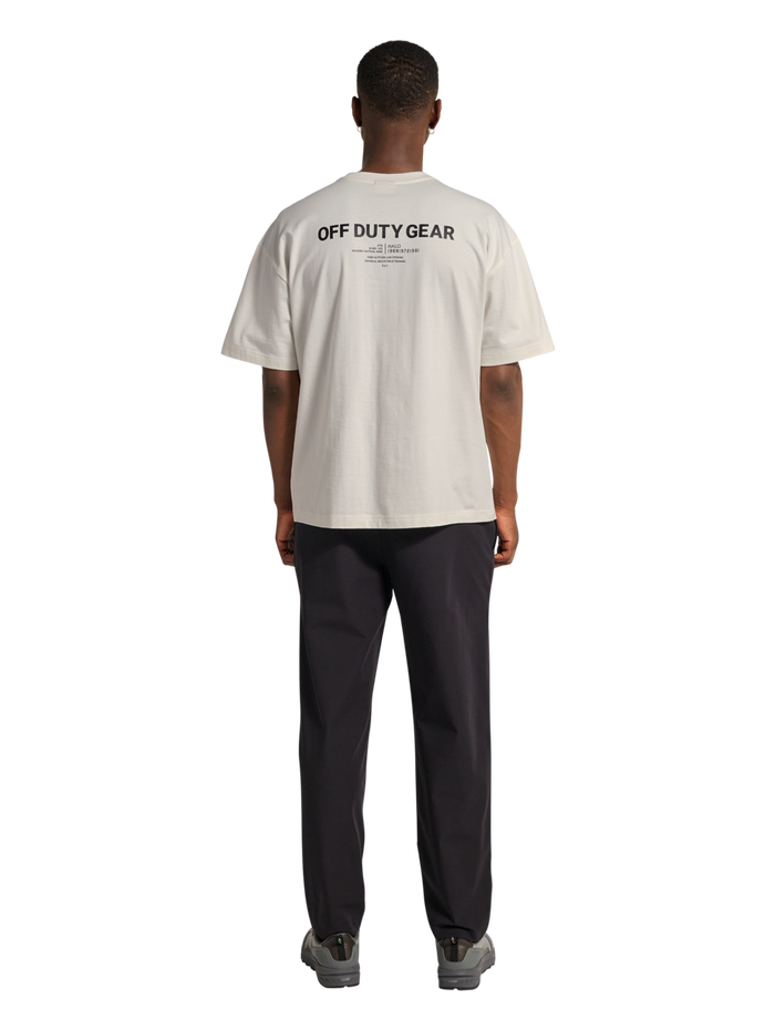 HALO GRAPHIC BOXY T-SHIRT, MARSHMALLOW, model