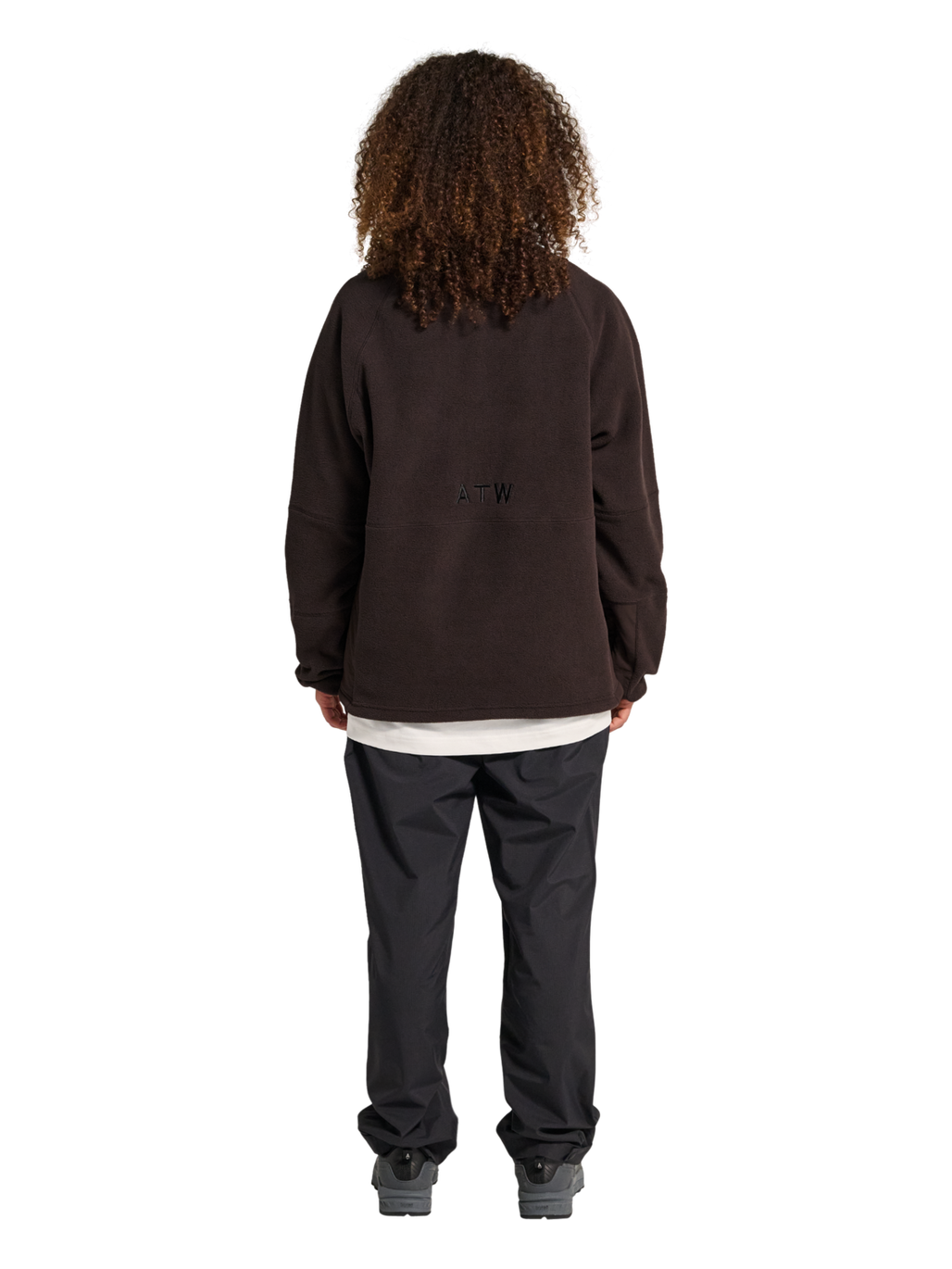 HALO TEDDYFLEECE PULLOVER, CHOCOLATE TORTE, model