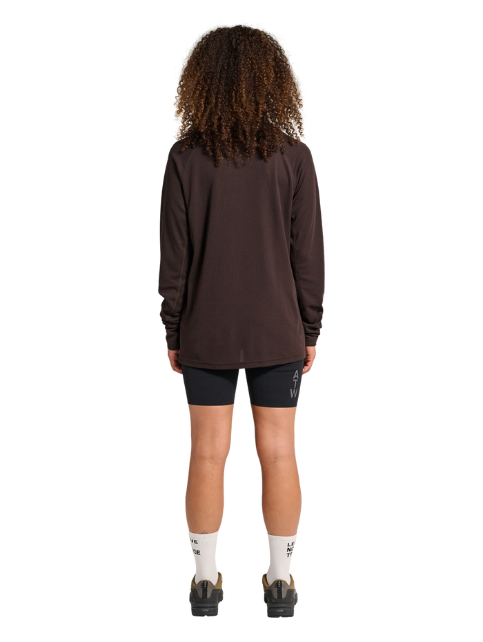 HALO SORONA HALF ZIP, CHOCOLATE TORTE, model