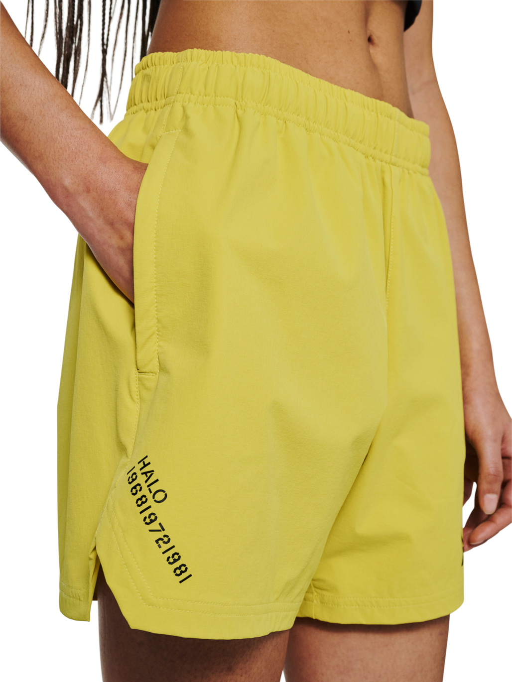 HALO SHORTS, WARM OLIVE, model