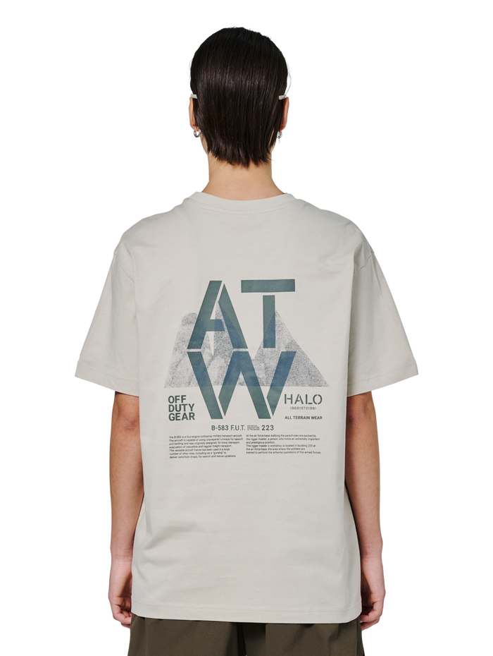 HALO GRAPHIC T-SHIRT 04, SILVER LINING, model