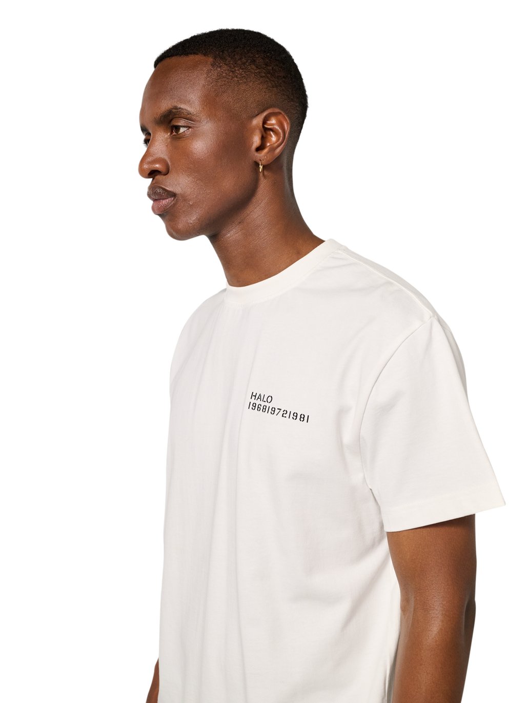 HALO ESSENTIAL T-SHIRT, WHITE, model