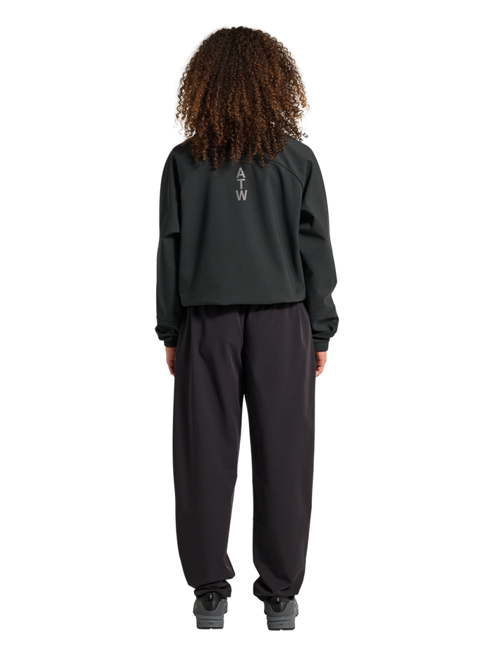 HALO ELITE SOFTSHELL JACKET, BLACK, model