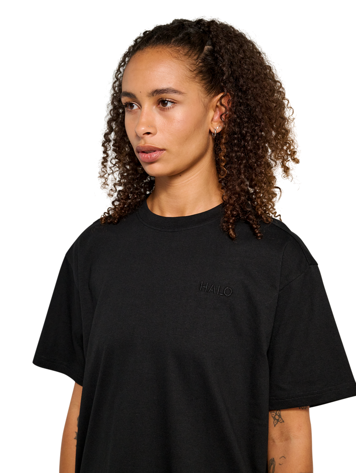 HALO LOGO T-SHIRT, BLACK, model