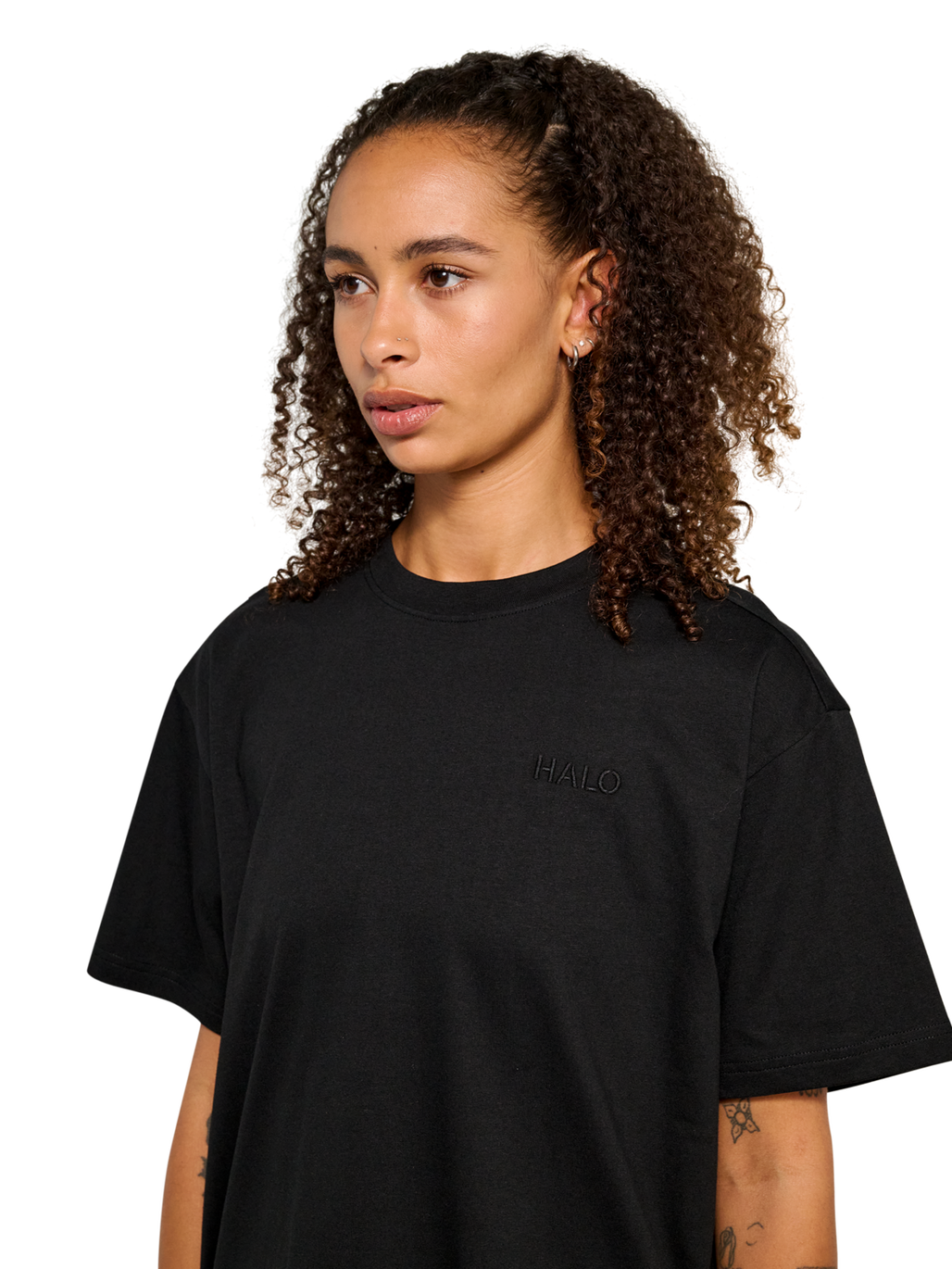 HALO LOGO T-SHIRT, BLACK, model