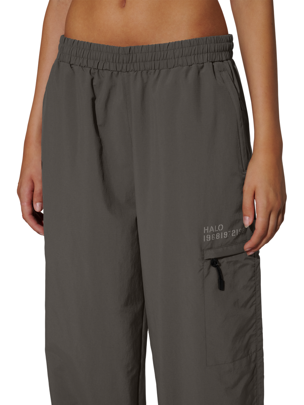 HALO FORCE PANTS, RAVEN, model