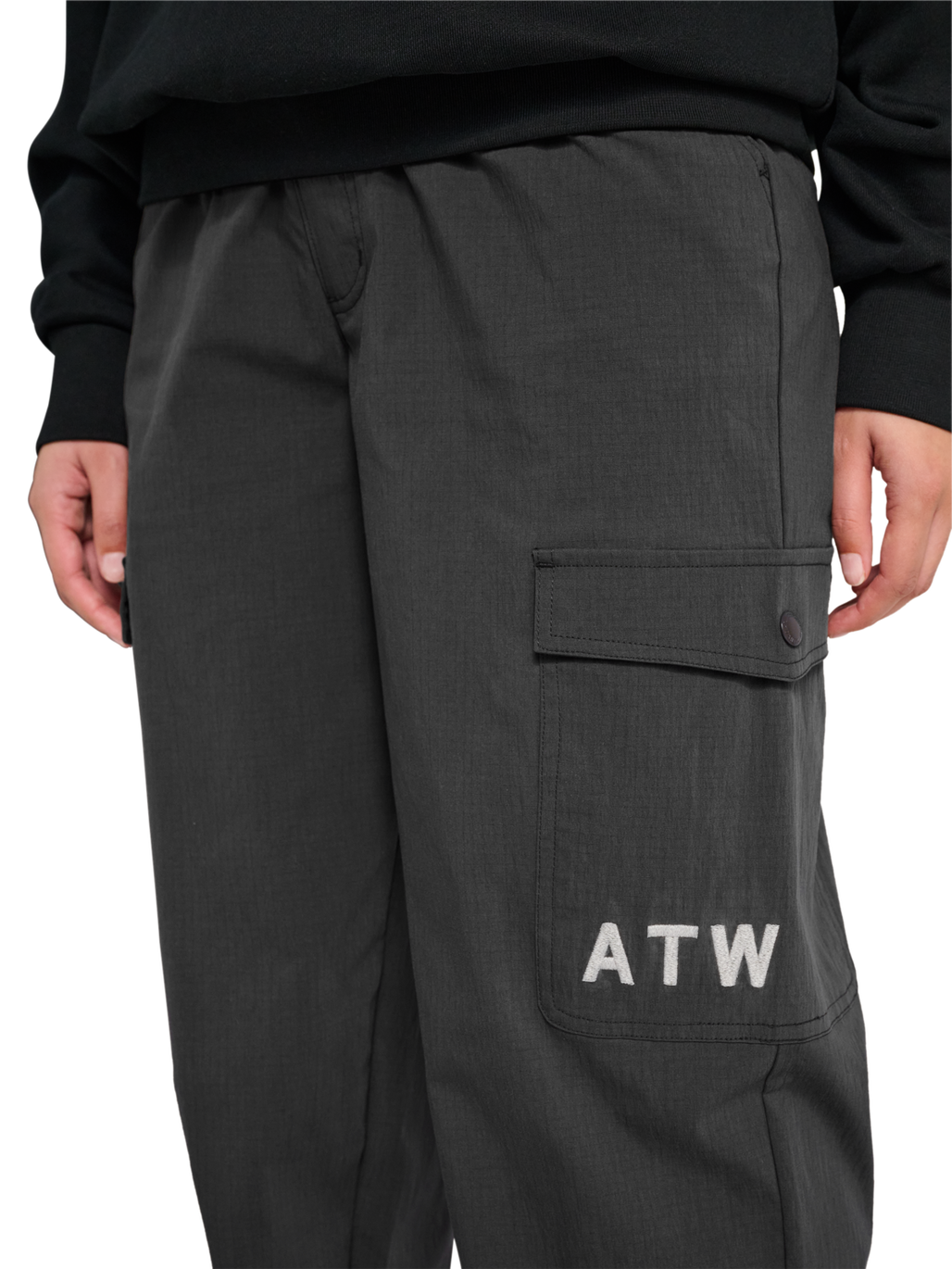 HALO NOVA PANTS, RAVEN, model