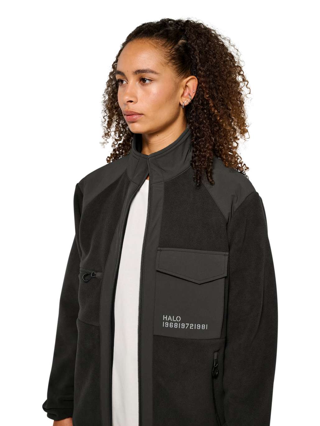 HALO PANELED FLEECE JACKET, RAVEN, model