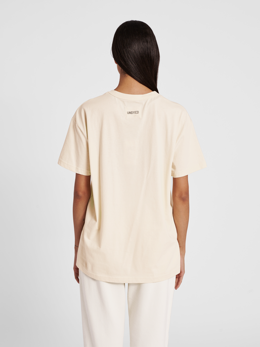 HALO UNDYED TEE, UNDYED, model