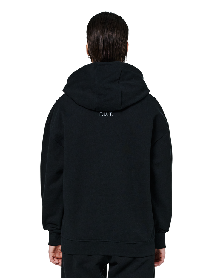 HALO ESSENTIAL HOODIE, BLACK, model