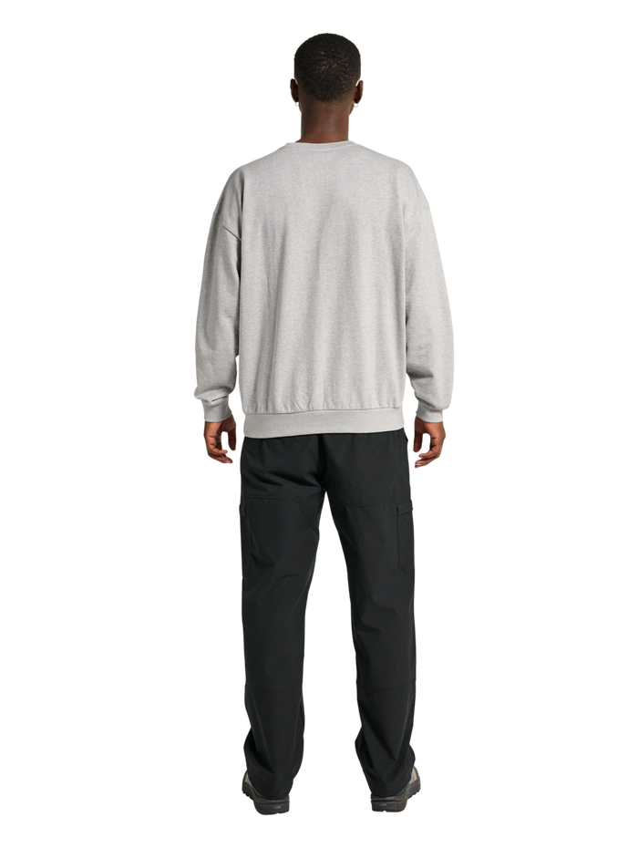 HALO UNIFORM BOXY CREW, LIGHT GREY MELANGE, model