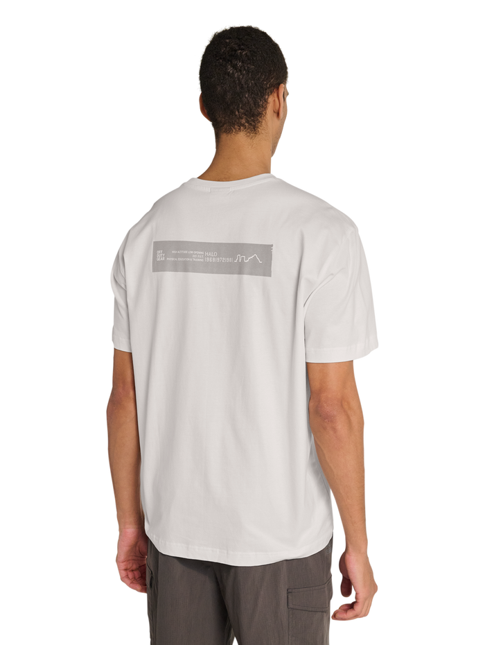 HALO GRAPHIC T-SHIRT, MARSHMALLOW/SILVER, model