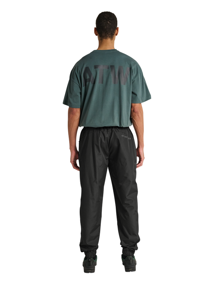HALO STEEL TRACKSUIT PANTS, RAVEN, model