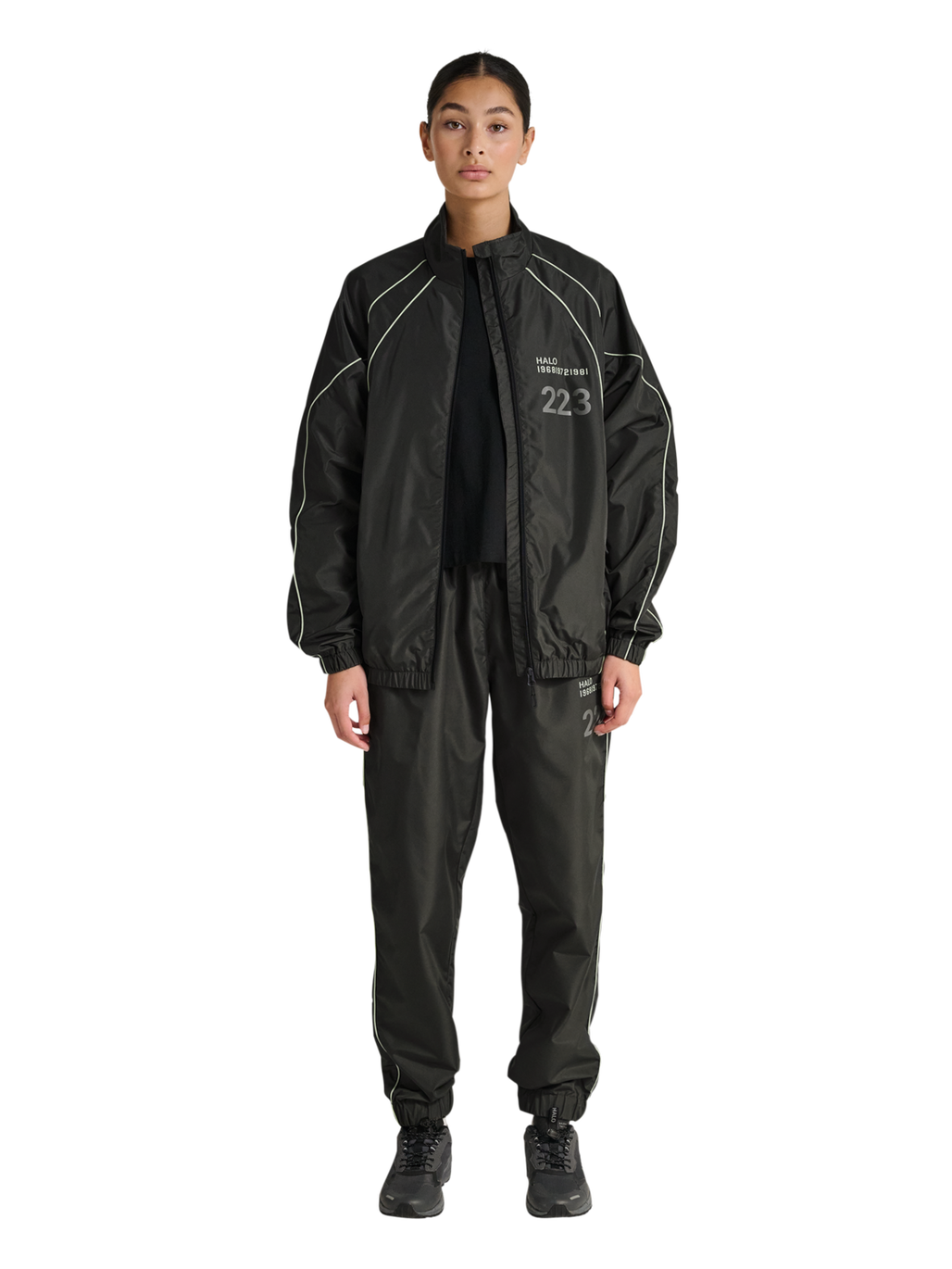 HALO STEEL TRACKSUIT JACKET, RAVEN, model