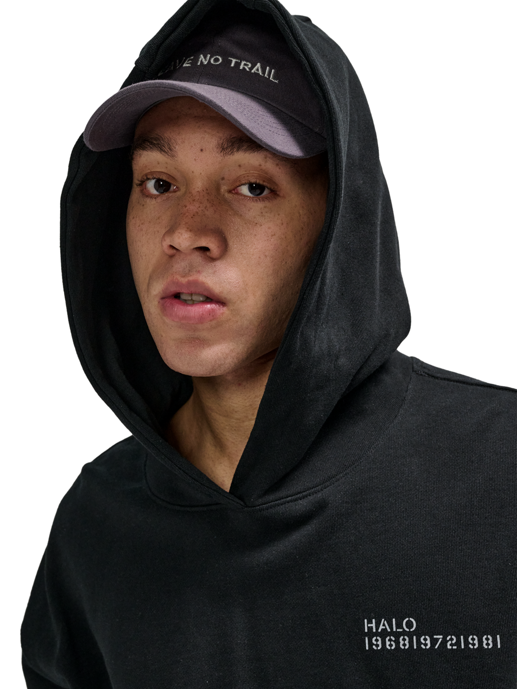 HALO ESSENTIAL HOODIE, BLACK, model
