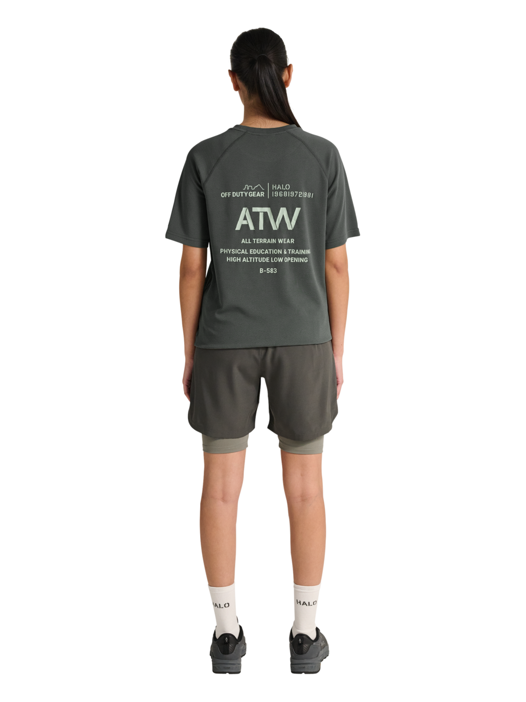 HALO SORONA T-SHIRT, GUNMETAL, model