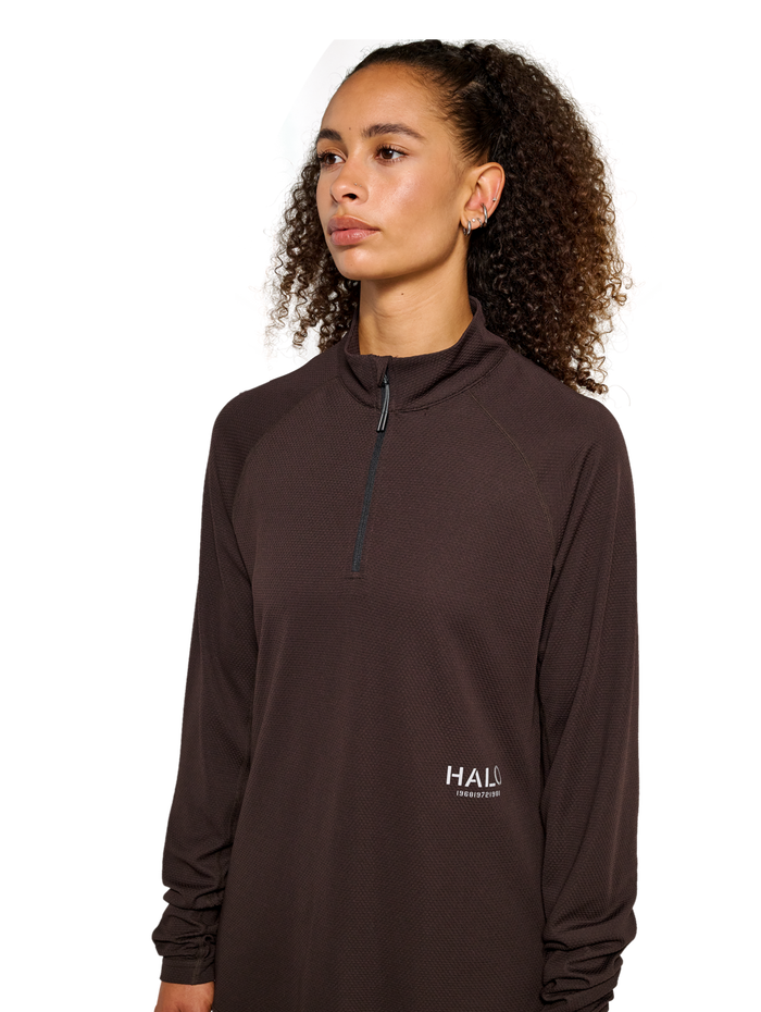 HALO SORONA HALF ZIP, CHOCOLATE TORTE, model