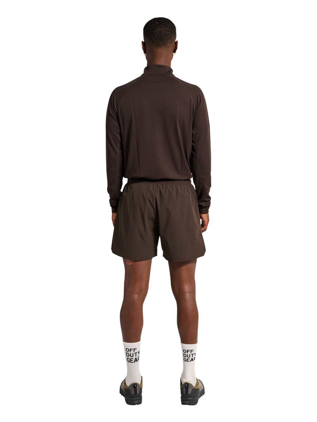 HALO SHORTS, CHOCOLATE TORTE, model