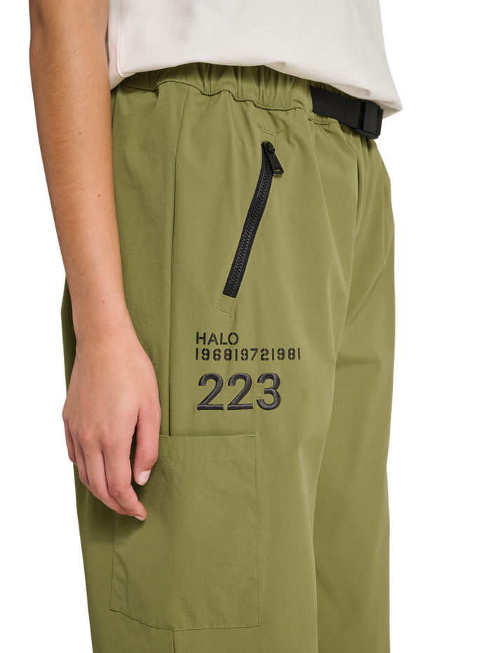 HALO MOVE PANT, OLIVE DRAB, model