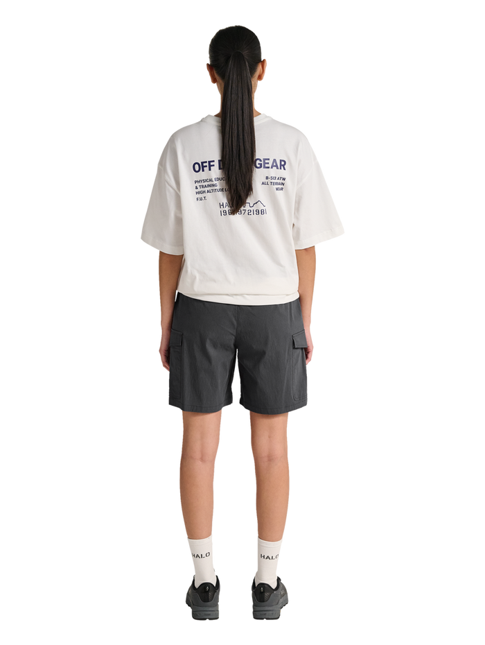 HALO NOVA SHORTS, RAVEN, model