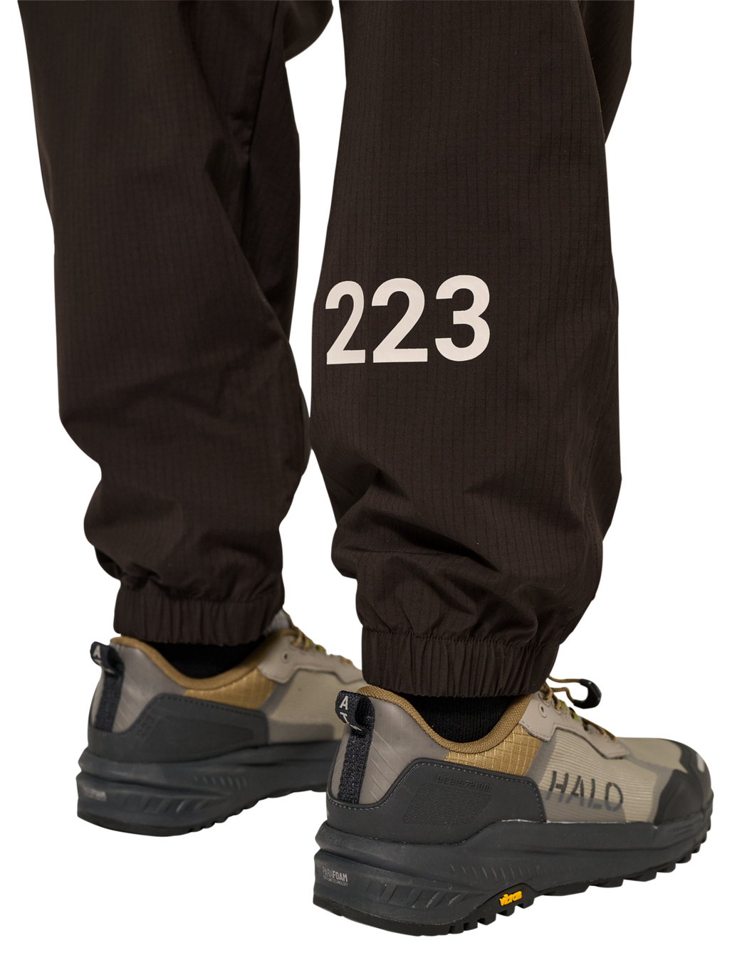 HALO STEEL RELAXED PANTS, CHOCOLATE TORTE, model