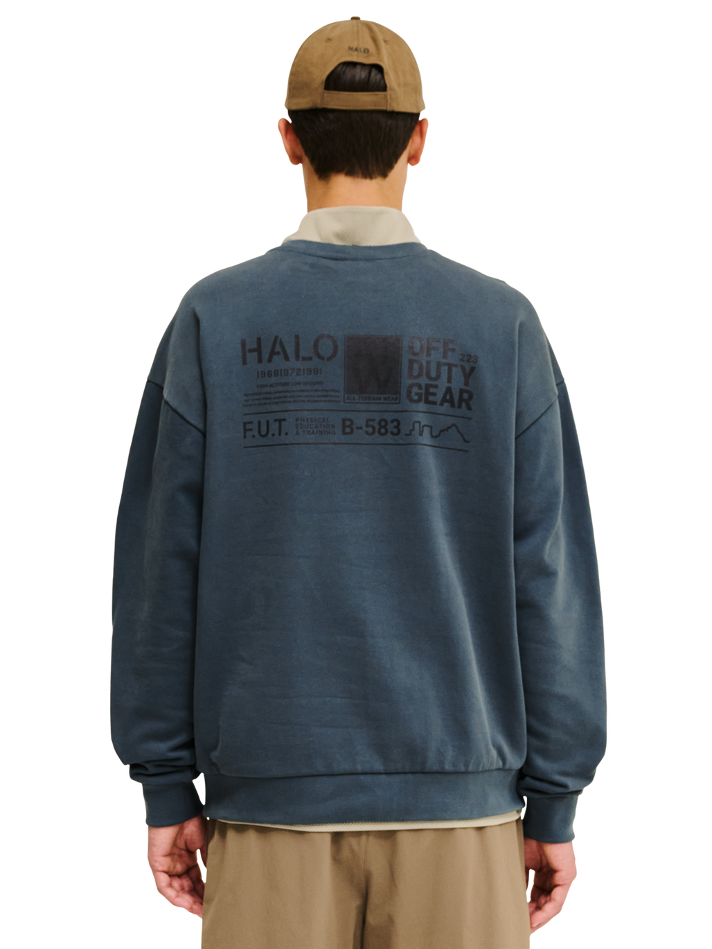 HALO GRAPHIC CREW 01, DARK SLATE, model