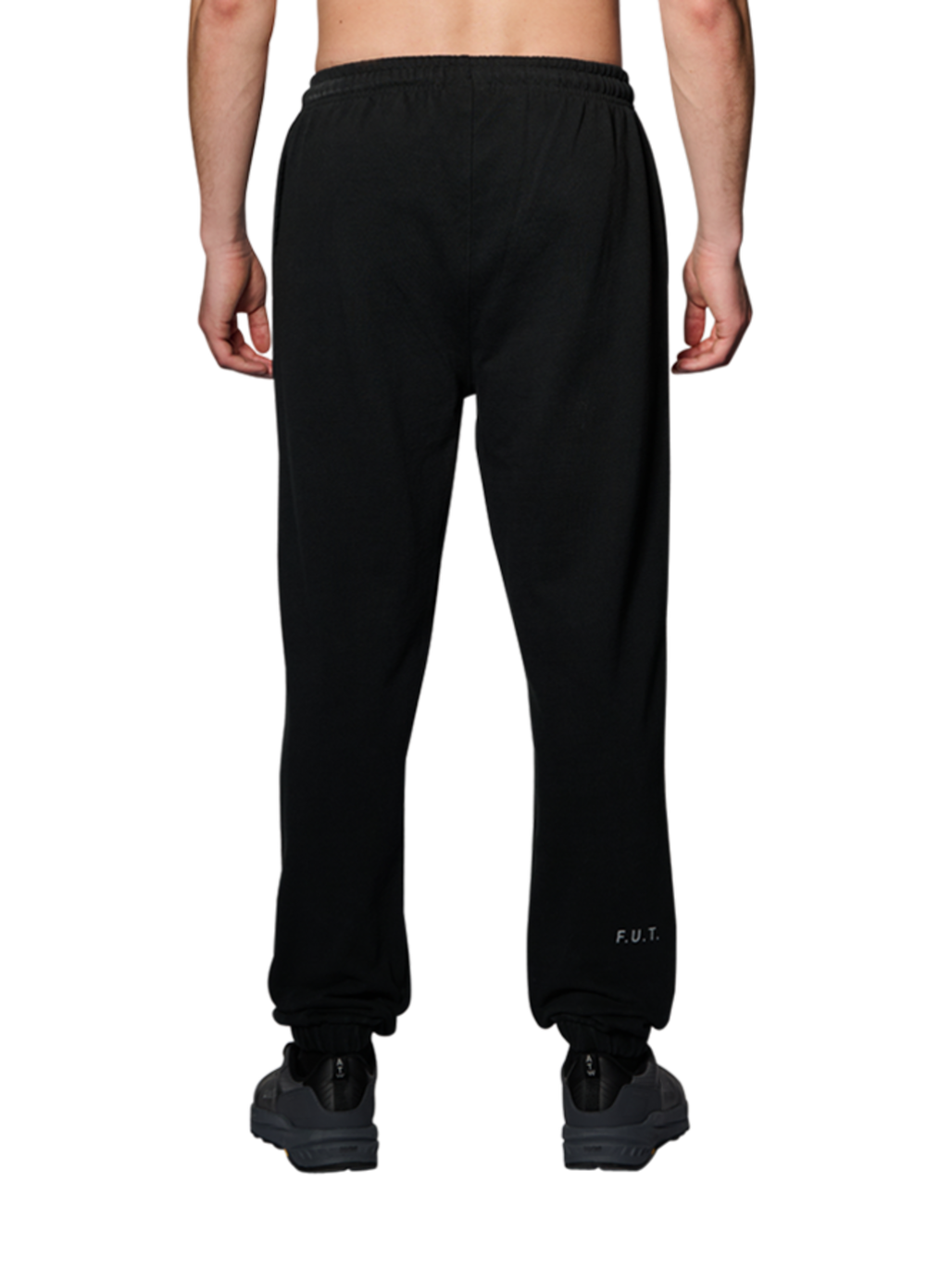 HALO ESSENTIAL SWEATPANTS, BLACK, model