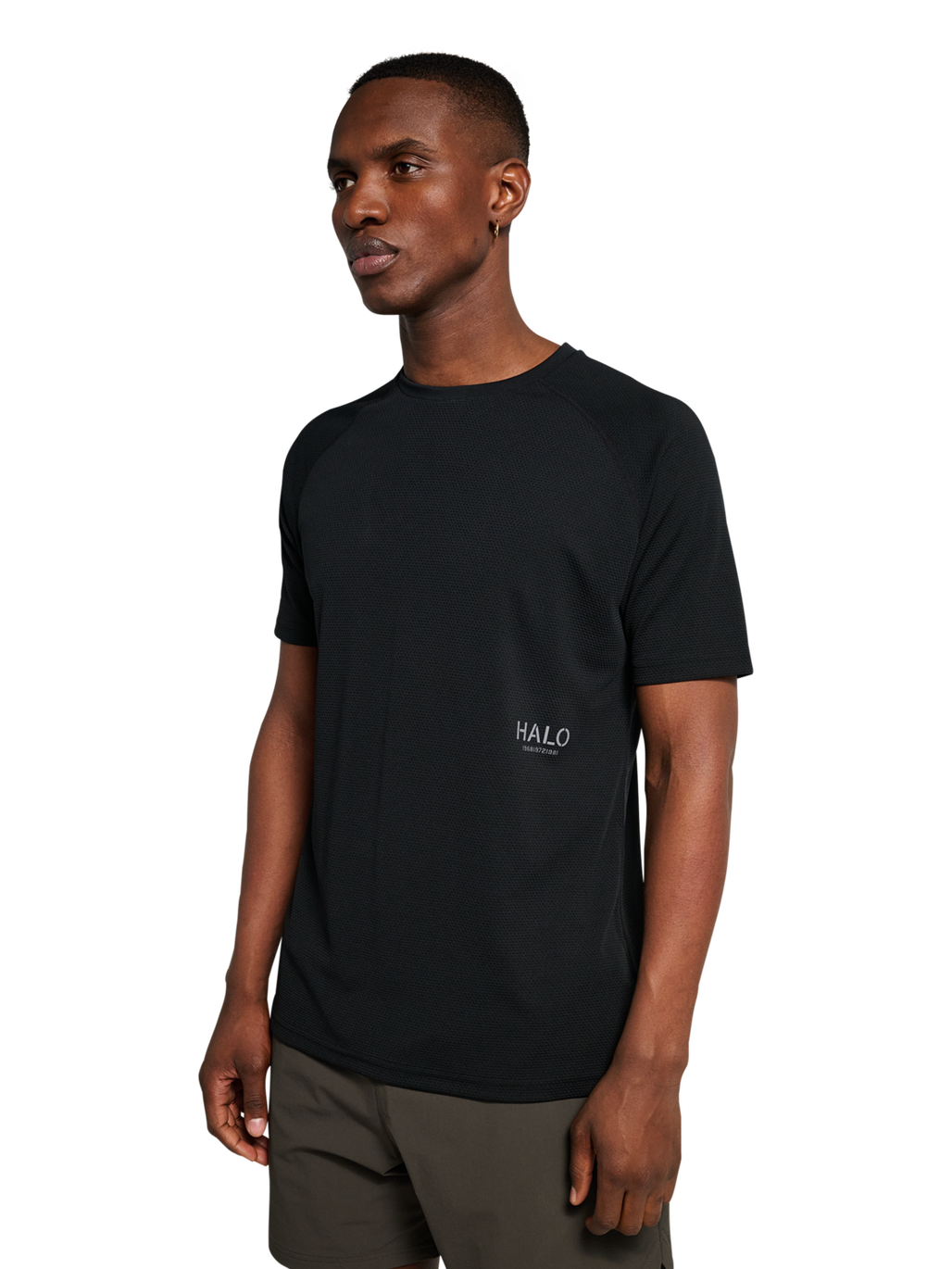 HALO SORONA T-SHIRT, BLACK, model