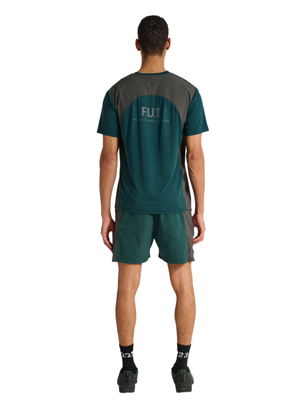 HALO DIVISION SHORTS, SEA MOSS, model