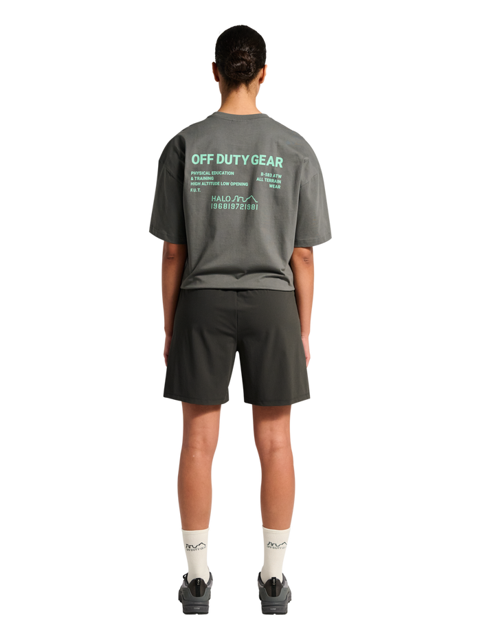 HALO AIR SHORTS, RAVEN, model