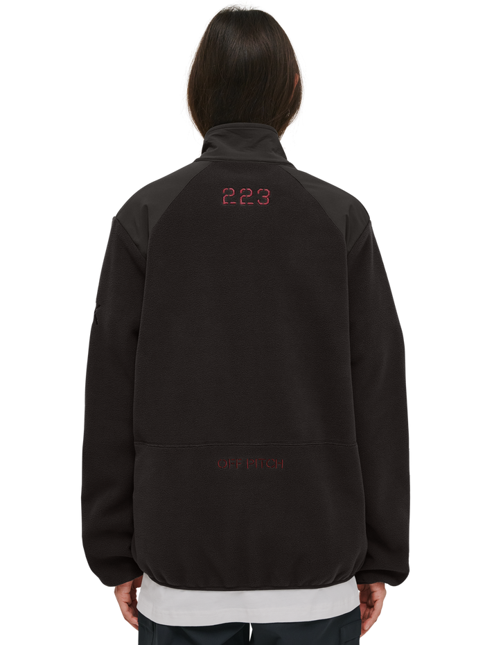 HALO DBU PANELED FLEECE JACKET, RAVEN, model