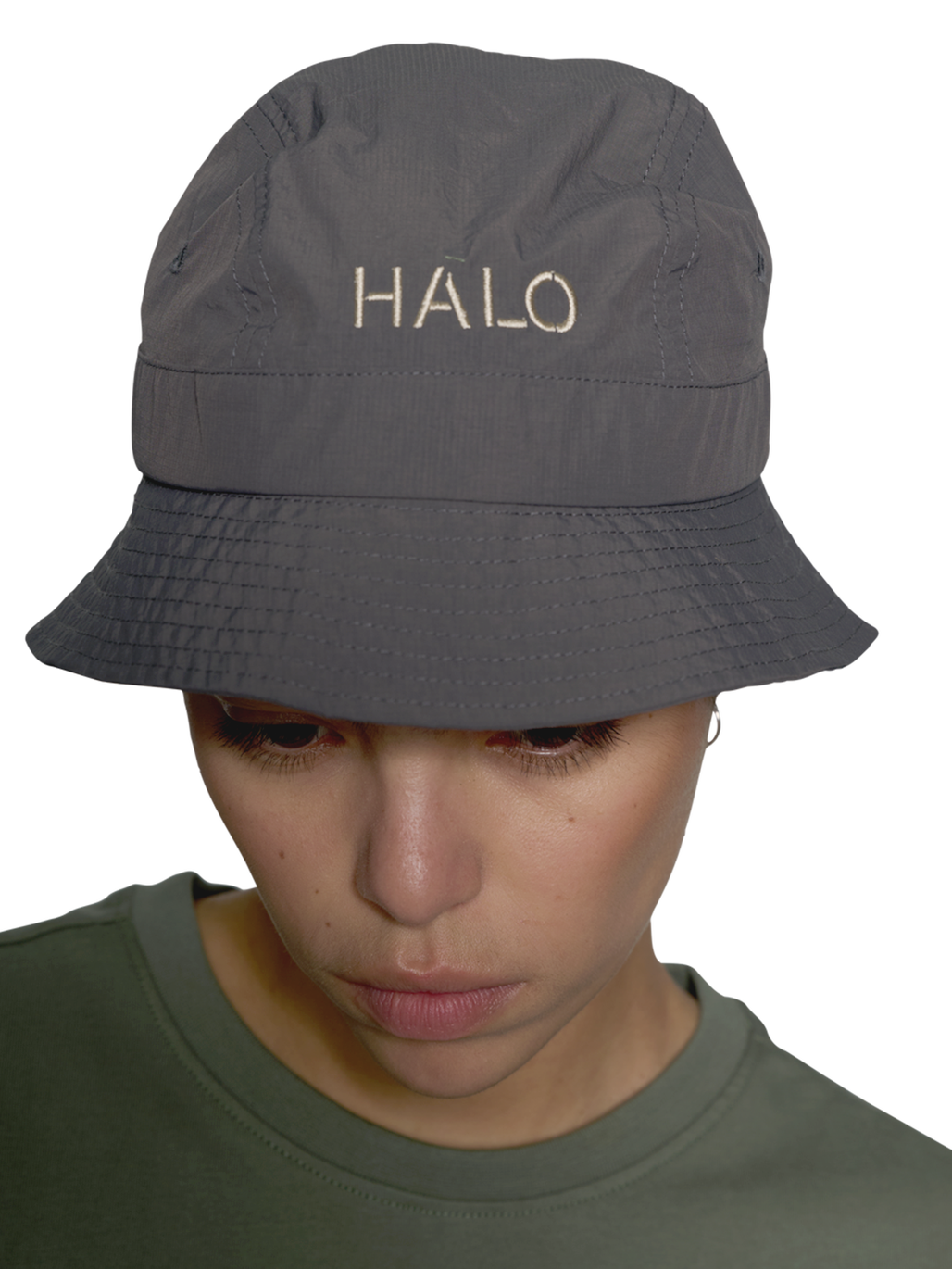 HALO BUCKET HAT NYLON, RAVEN, model