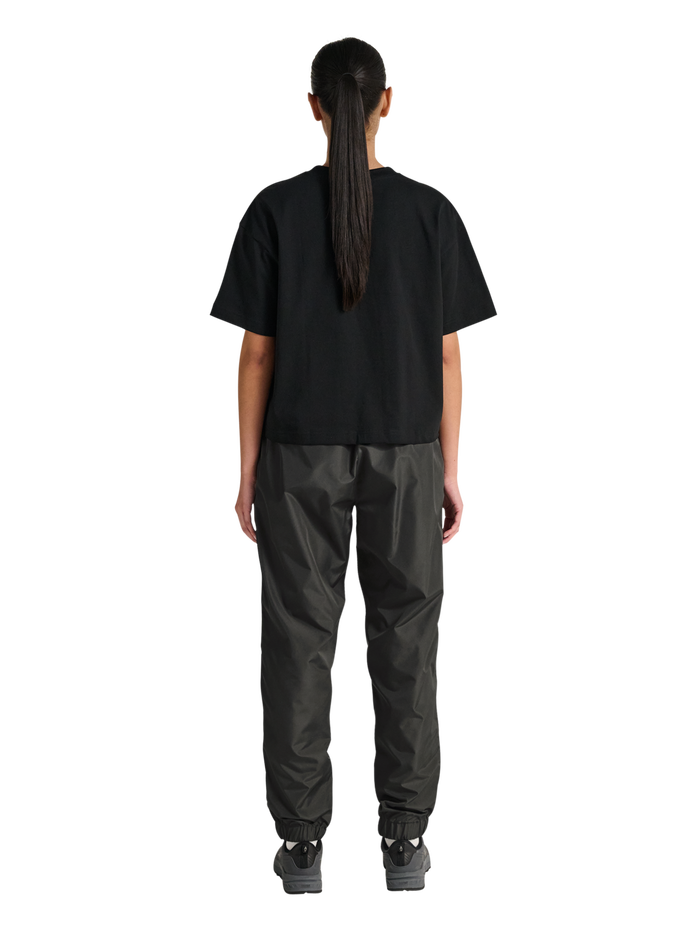 HALO STEEL TRACKSUIT PANTS, RAVEN, model