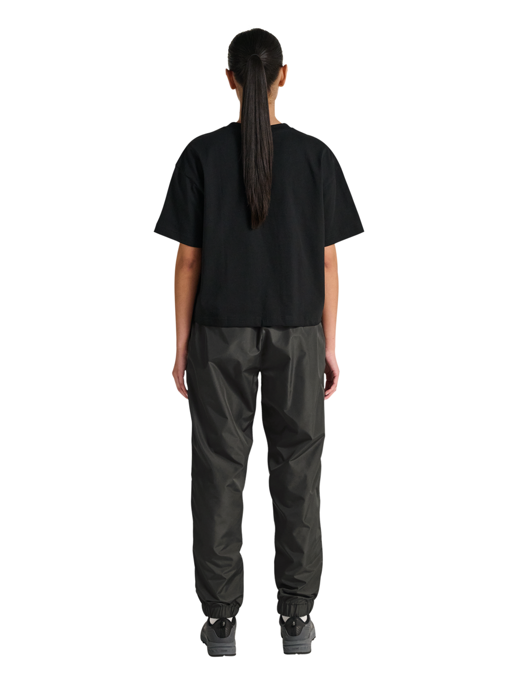 HALO STEEL TRACKSUIT PANTS, RAVEN, model
