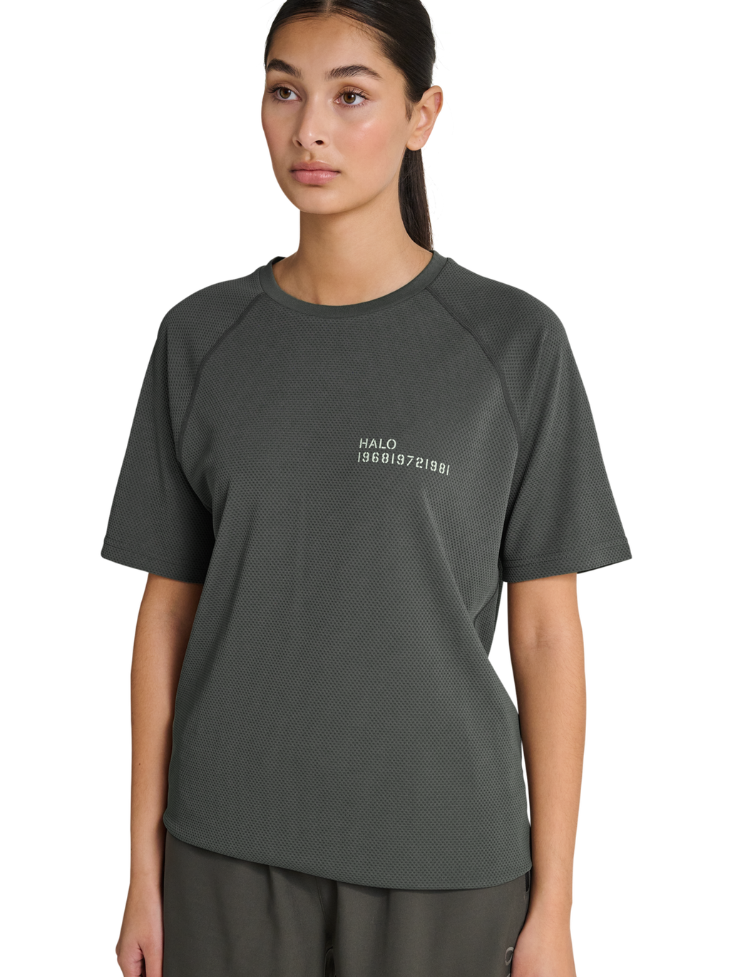 HALO SORONA T-SHIRT, GUNMETAL, model