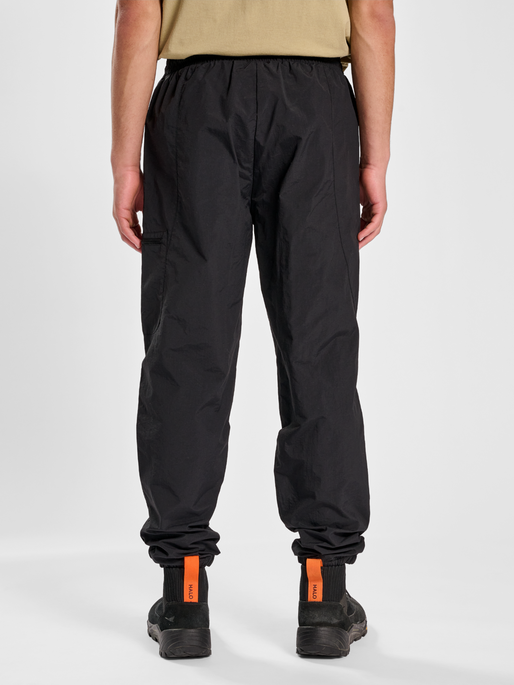 HALO COMBAT PANTS, BLACK, model