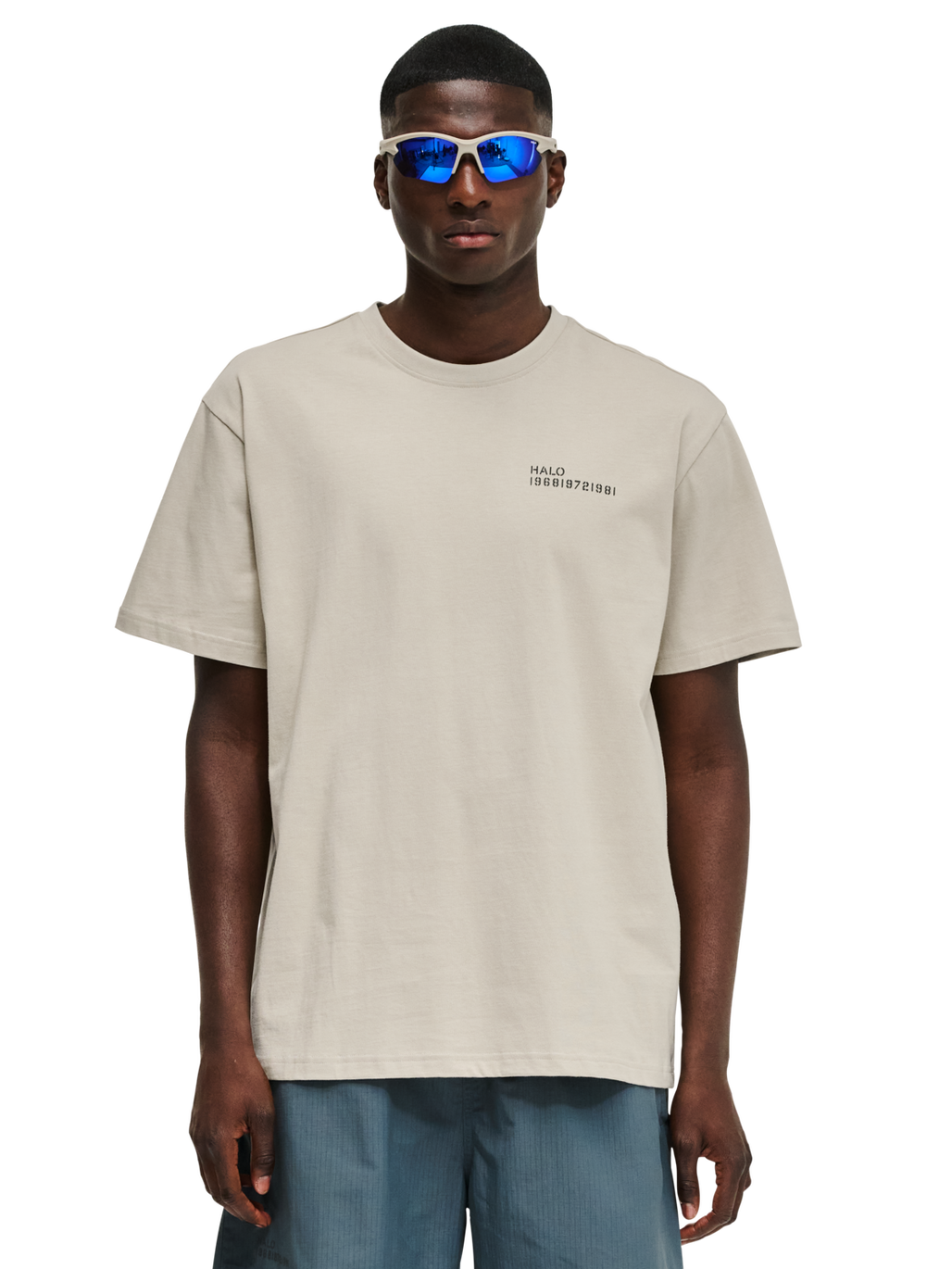 HALO GRAPHIC T-SHIRT 05, SILVER LINING, model