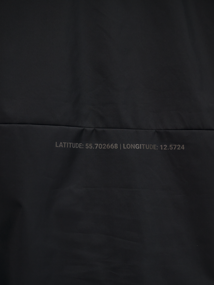 HALO DBU  DEFENSE ANORAK, BLACK, model