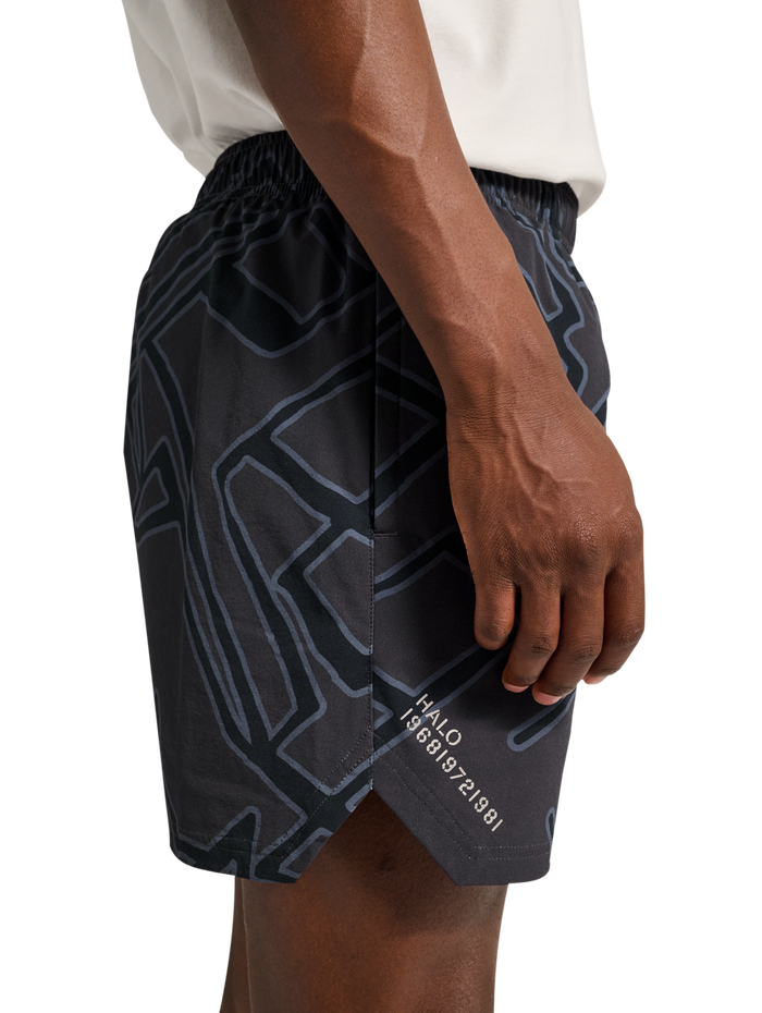 HALO SHORTS, TURBULENCE, model