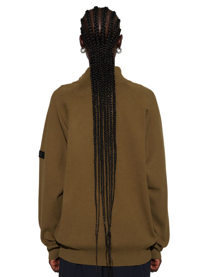 HALO INFANTRY HALF ZIP, KANGAROO, model