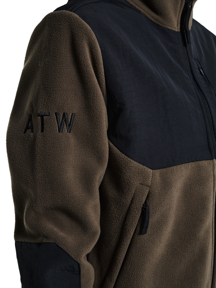 HALO BLOCKED ZIP FLEECE, MAJOR BROWN, model