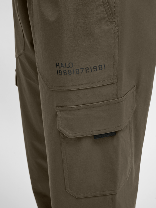 HALO TRAIL PANTS, MAJOR BROWN, model