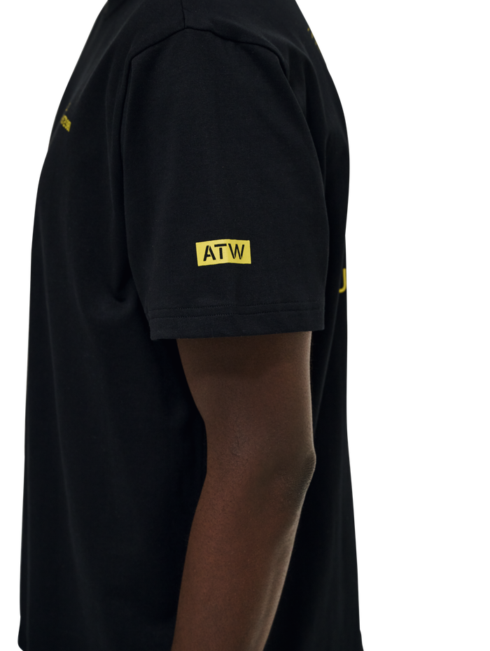 HALO GRAPHIC T-SHIRT, BLACK/WARM OLIVE, model
