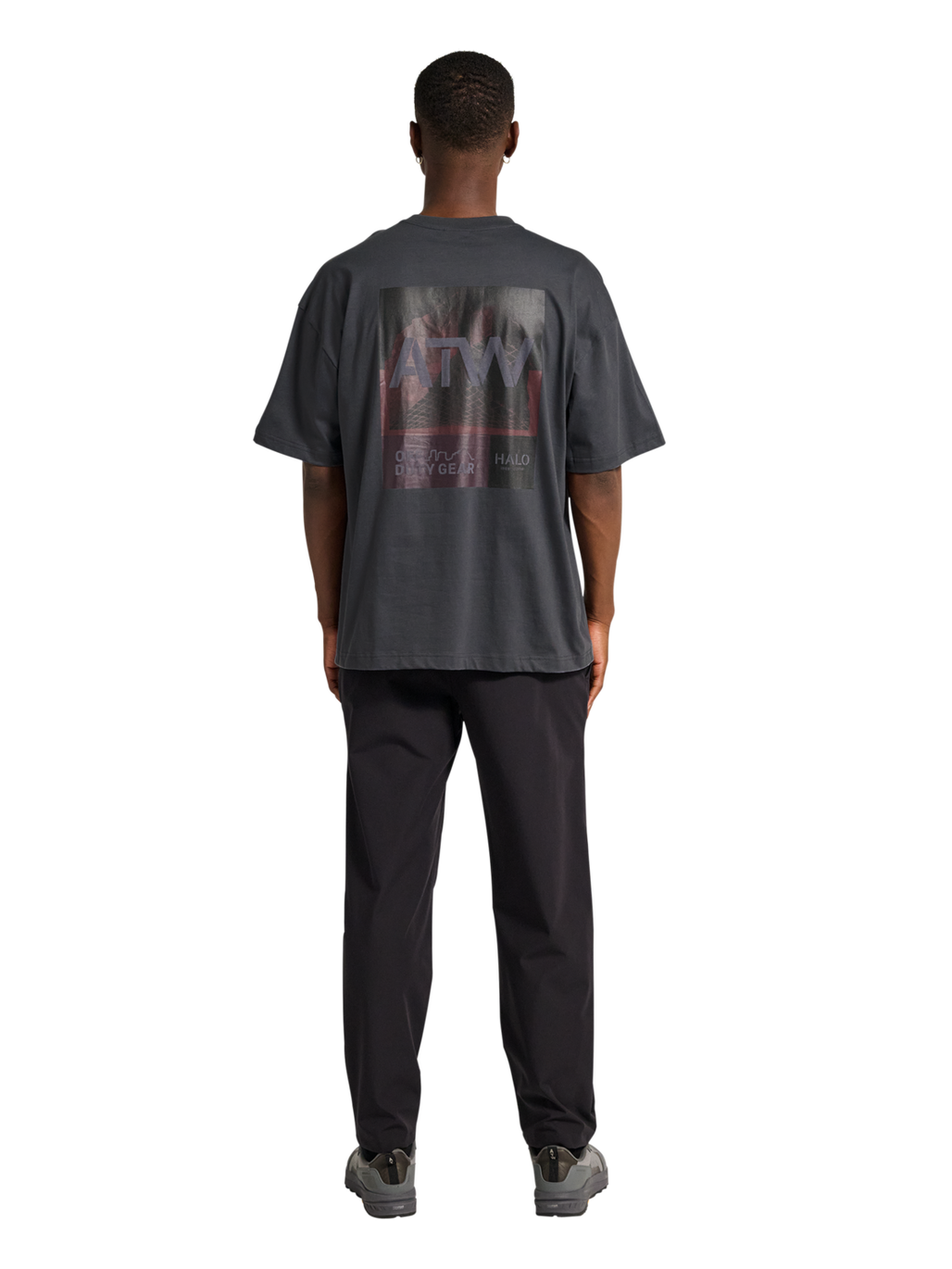 HALO GRAPHIC BOXY T-SHIRT, ASPHALT/ASPHALT, model