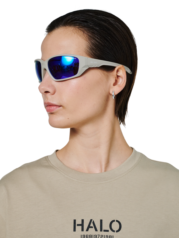 HALO X MESSY WEEKEND SUNGLASS NO 2, !BLUE HEAVEN, model