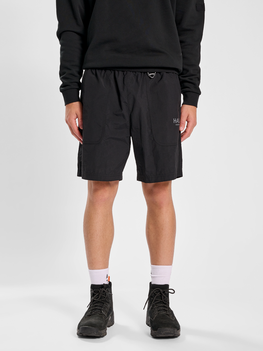 HALO COMBAT SHORTS, BLACK, model